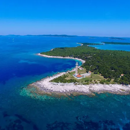 Natalie Sea View With 3 Bedrooms And Everything Is Air-conditioned Апартаменты Сали