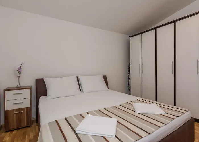 Natalie Sea View With 3 Bedrooms And Everything Is Air-conditioned Sali