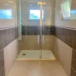 Natalie Sea View With 3 Bedrooms And Everything Is Air-conditioned Lejlighed