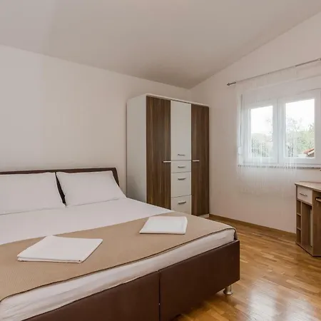 Apartment Natalie Sea View With 3 Bedrooms And Everything Is Air-conditioned