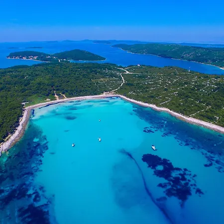 Natalie Sea View With 3 Bedrooms And Everything Is Air-conditioned דירה *