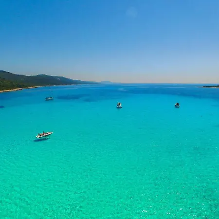 Natalie Sea View With 3 Bedrooms And Everything Is Air-conditioned Sali