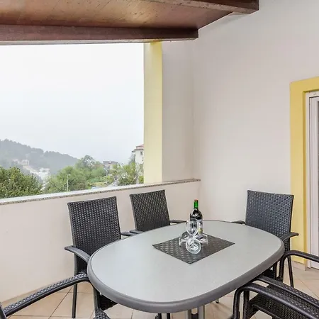 Natalie Sea View With 3 Bedrooms And Everything Is Air-conditioned *