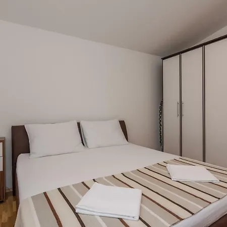 Natalie Sea View With 3 Bedrooms And Everything Is Air-conditioned Sali