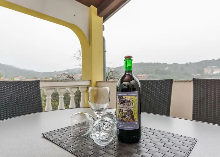 Natalie Sea View With 3 Bedrooms And Everything Is Air-conditioned