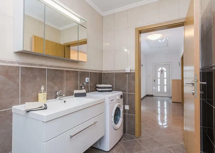 דירה Natalie Sea View With 3 Bedrooms And Everything Is Air-conditioned