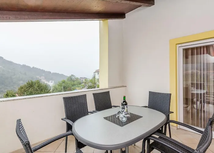 Natalie Sea View With 3 Bedrooms And Everything Is Air-conditioned *